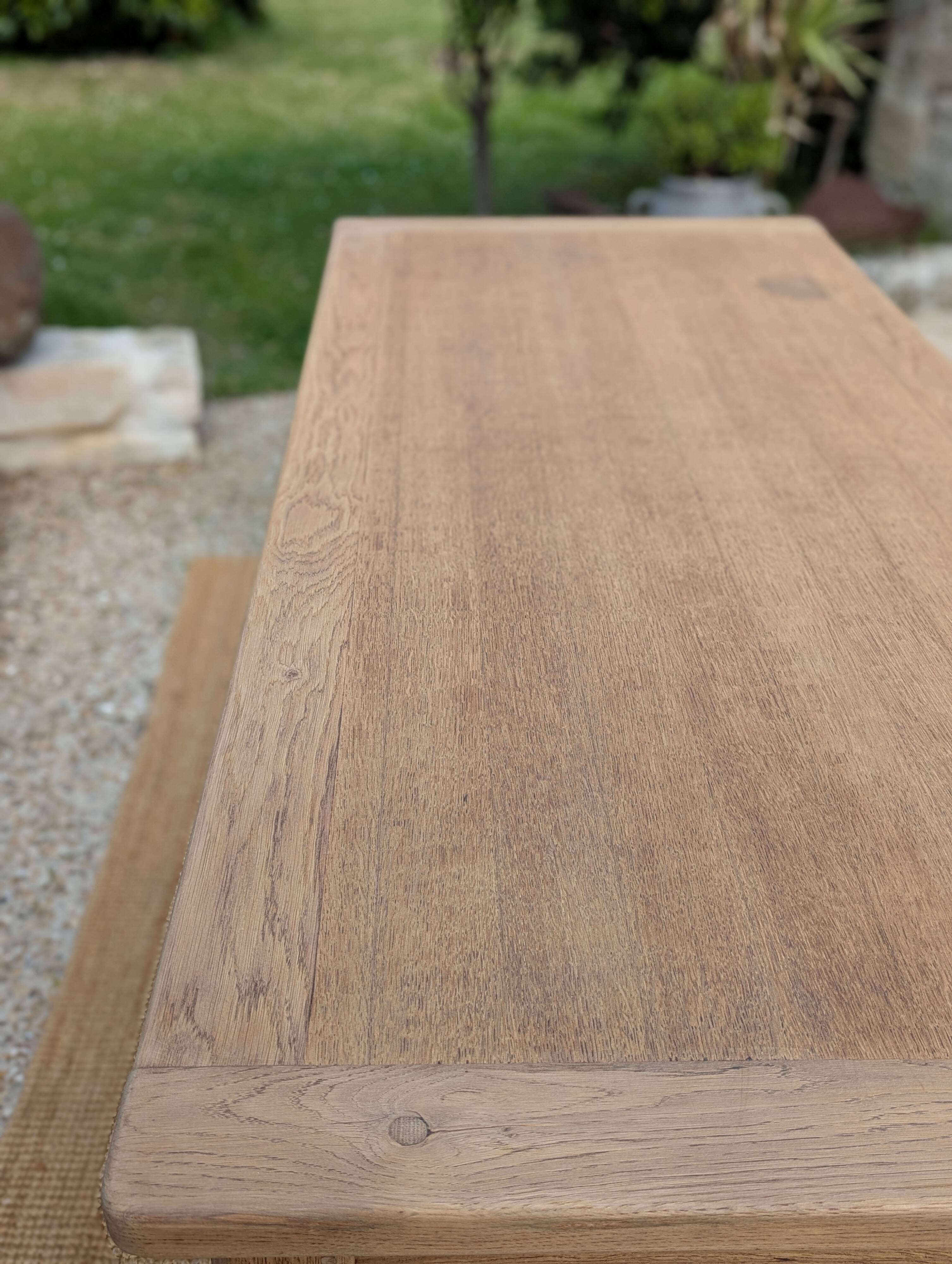 Farm table