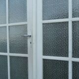 Glass separation doors