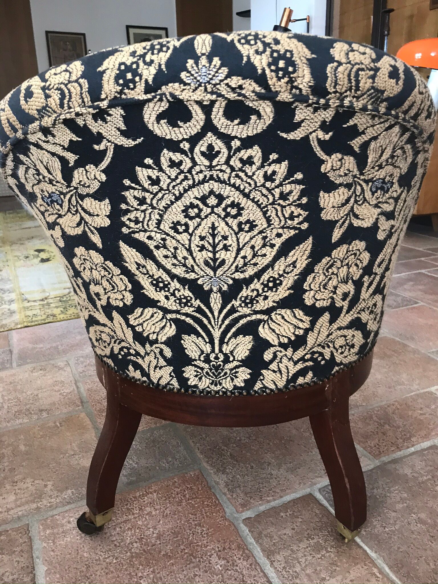 Restoration toad chair