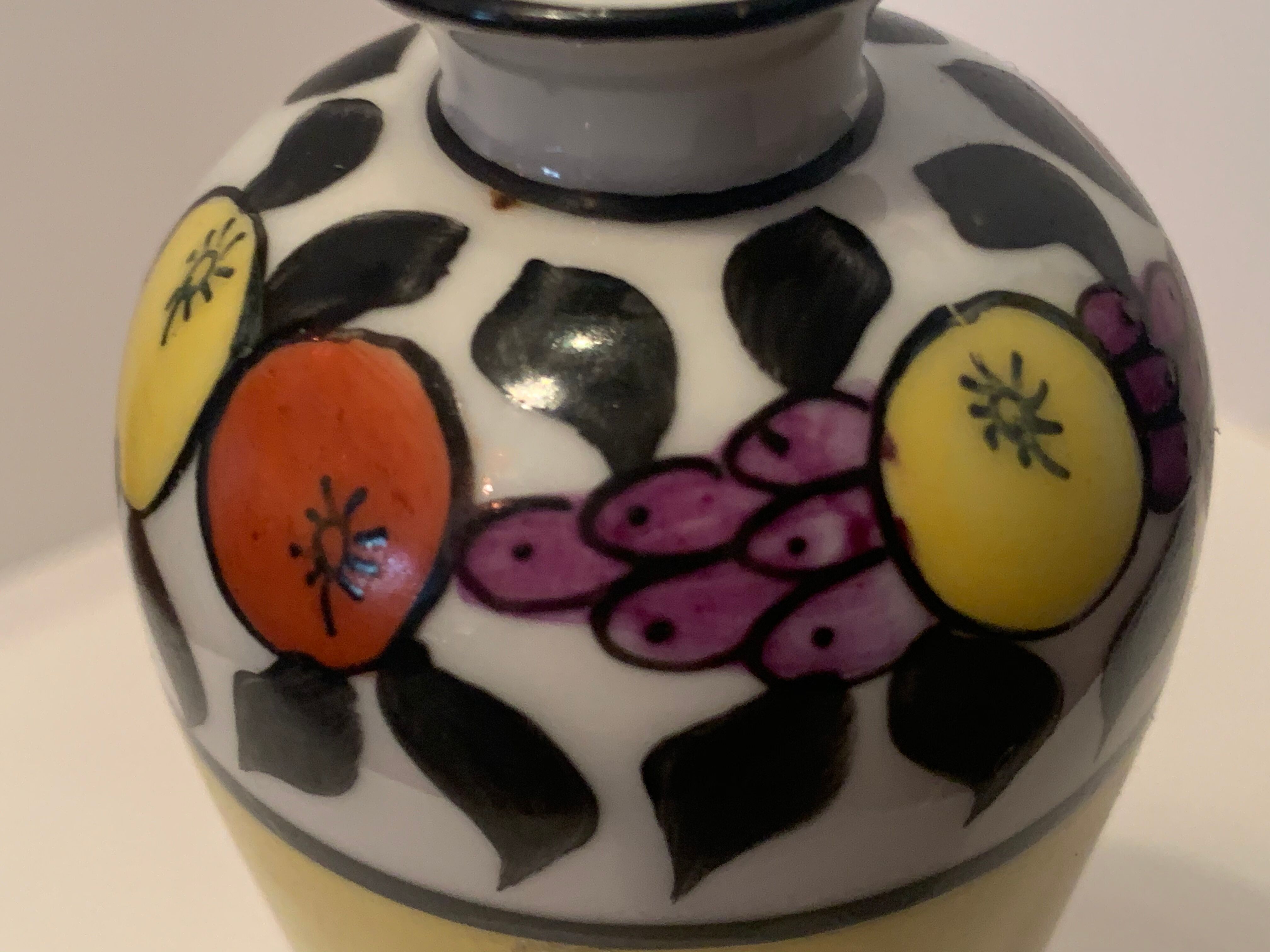 Vase art deco era