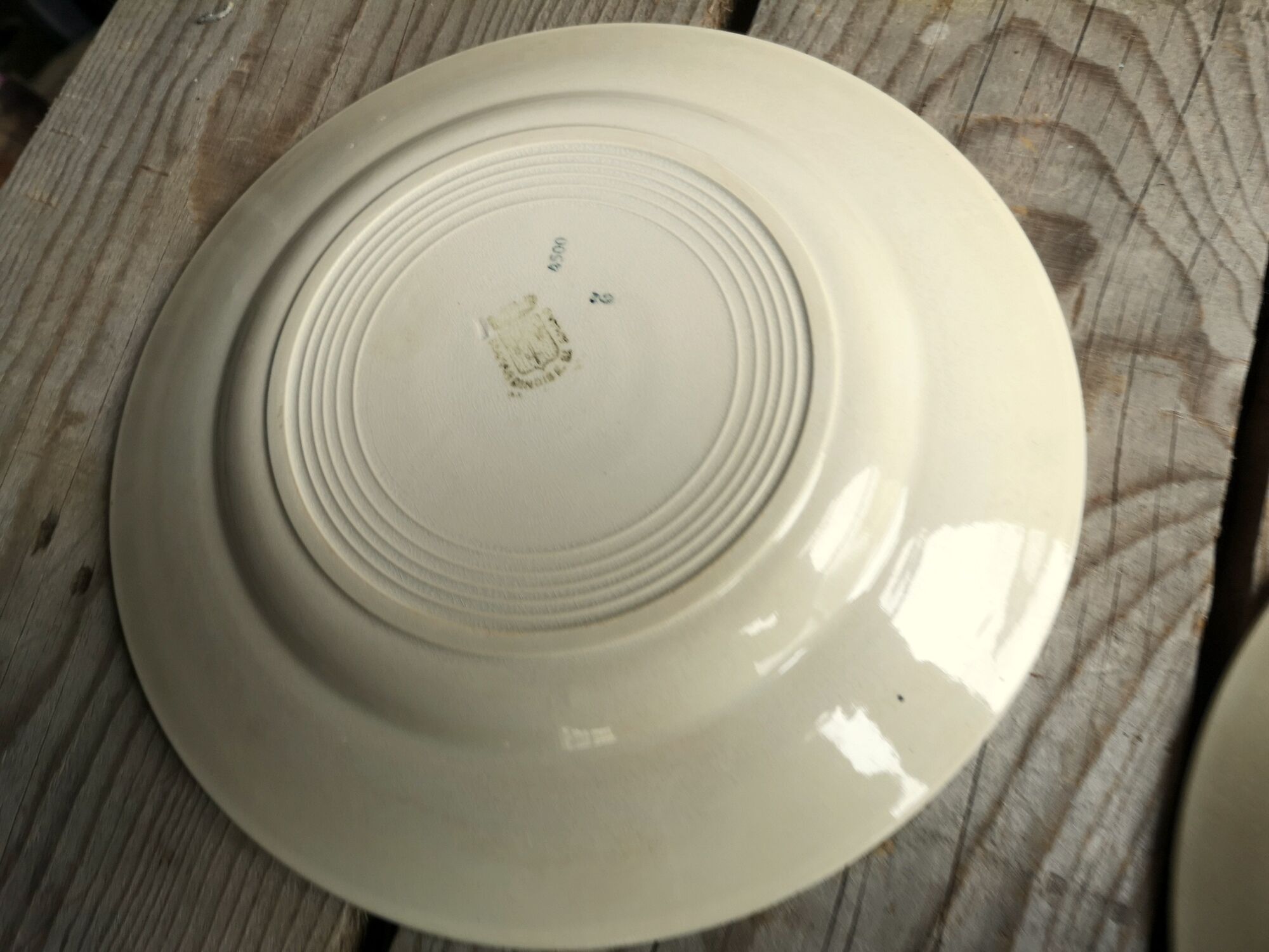 Lot of 5 old ceramic flat plates of Saint Amand green edry