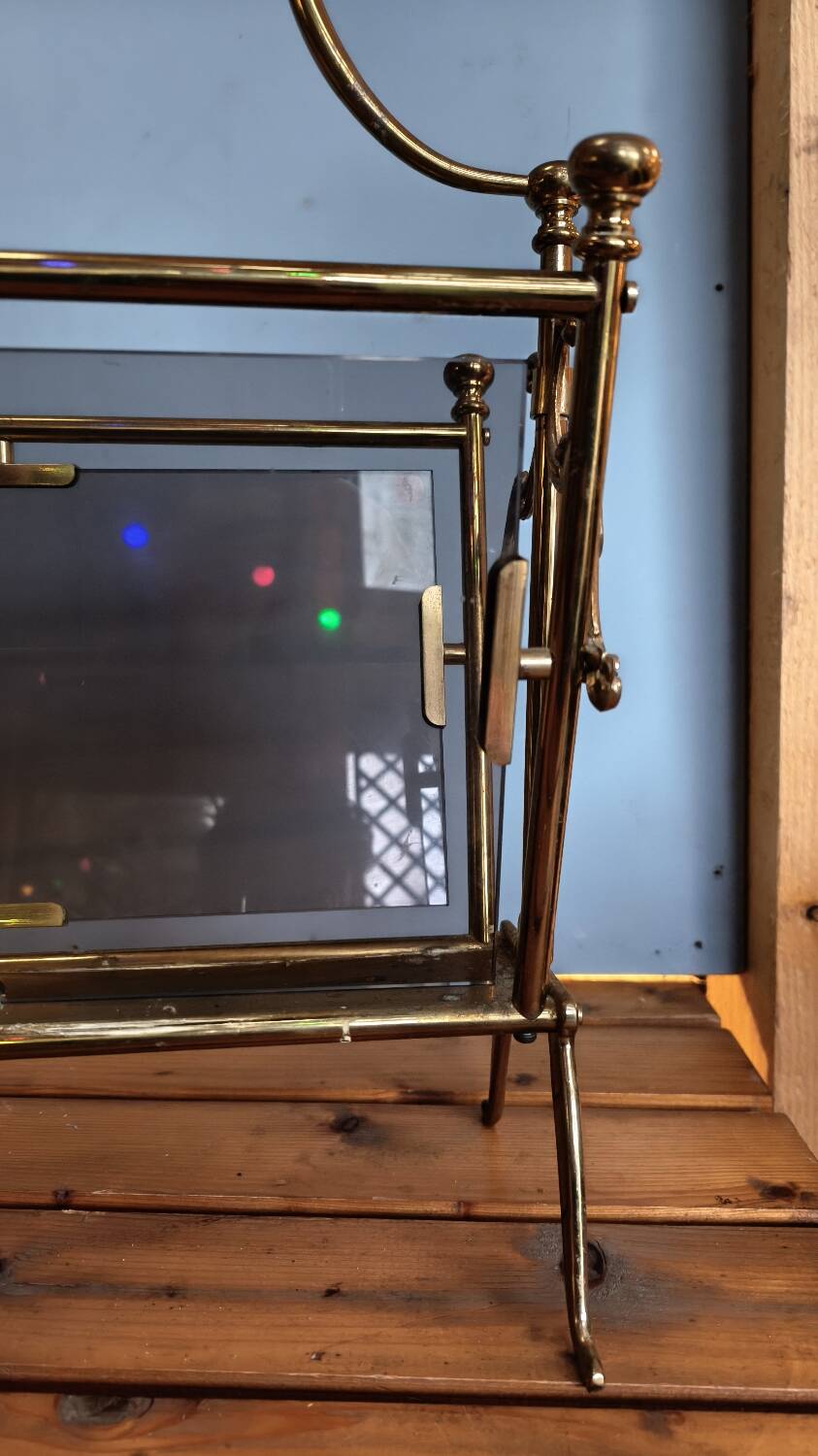 Vintage brass and smoked glass magazine rack - Maison Jansen style - 1970