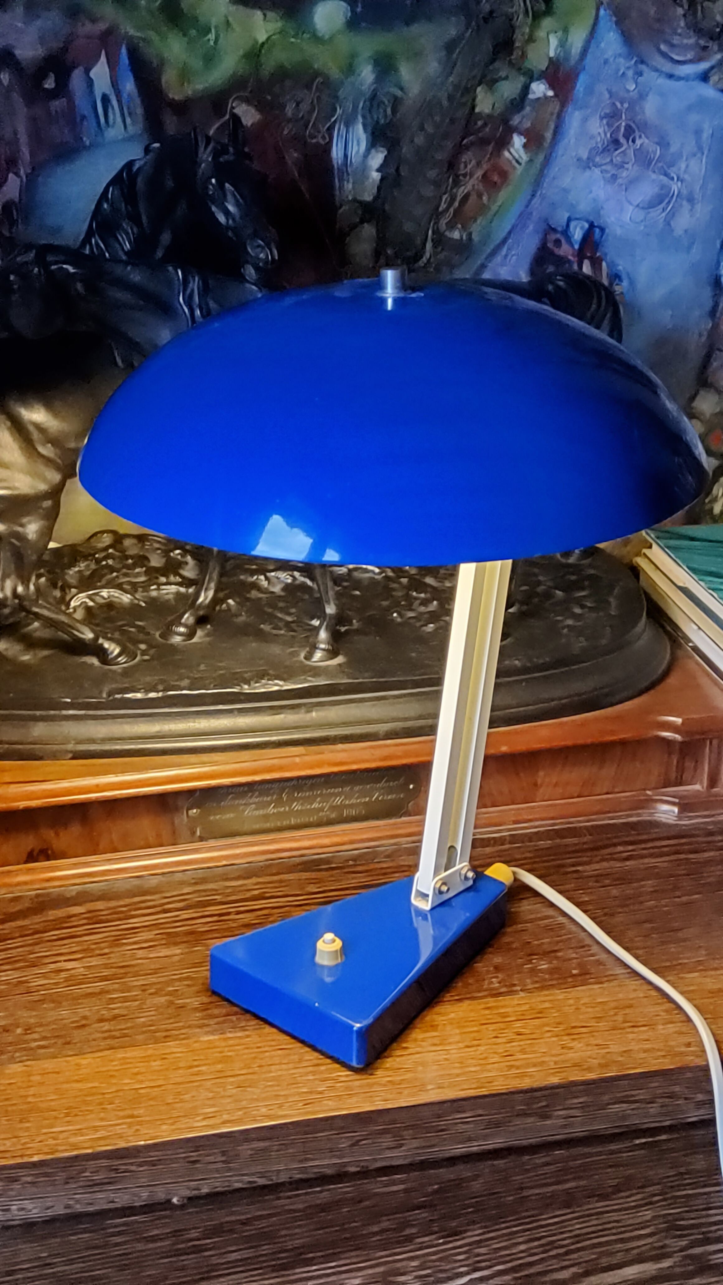 Mushroom-shaped articulated desk lamp from the 70s