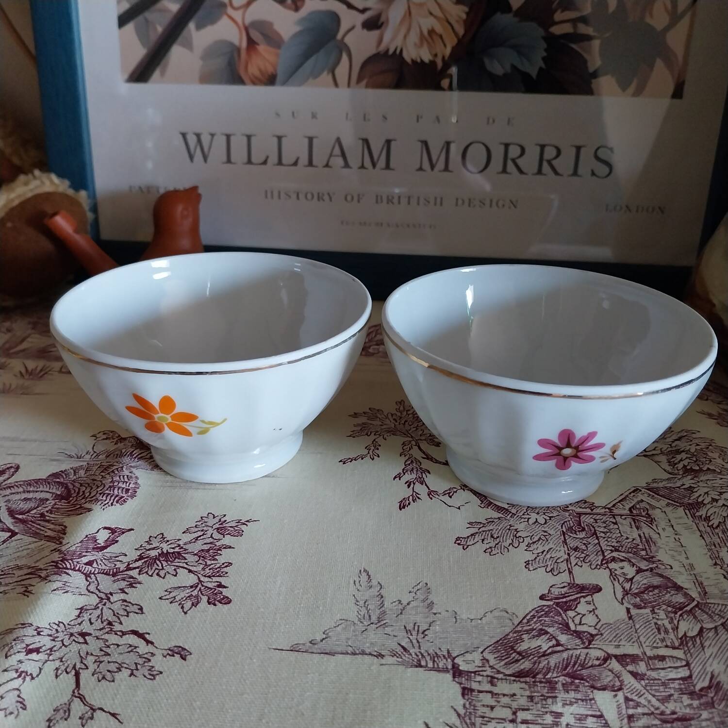 Vintage porcelain bowls