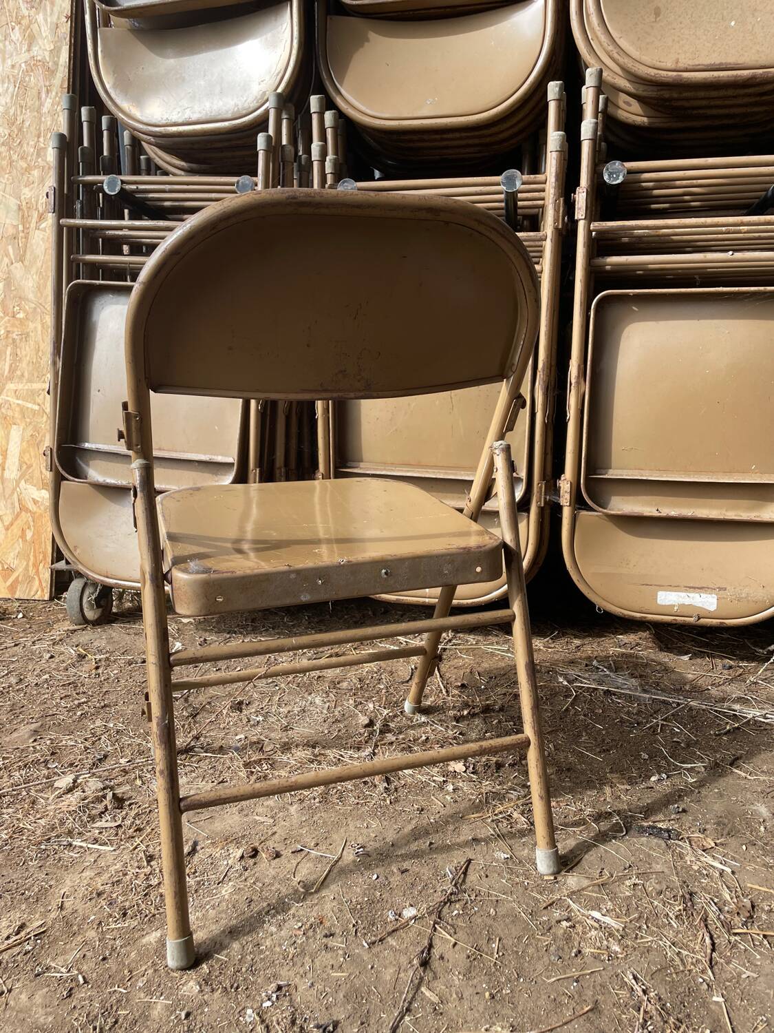 Chaises pliantes en métal