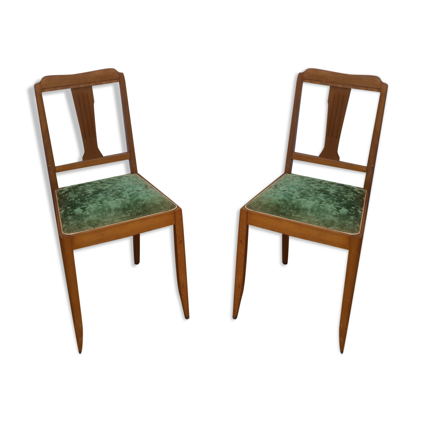 lot of 2 wooden chairs and green velvet