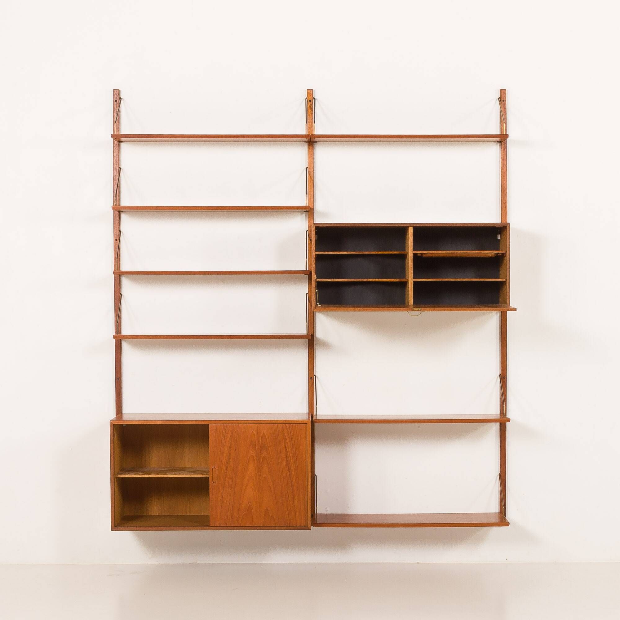 Hansen and Guldborg teak wall unit with a bar cabinet, Denmark 1950s