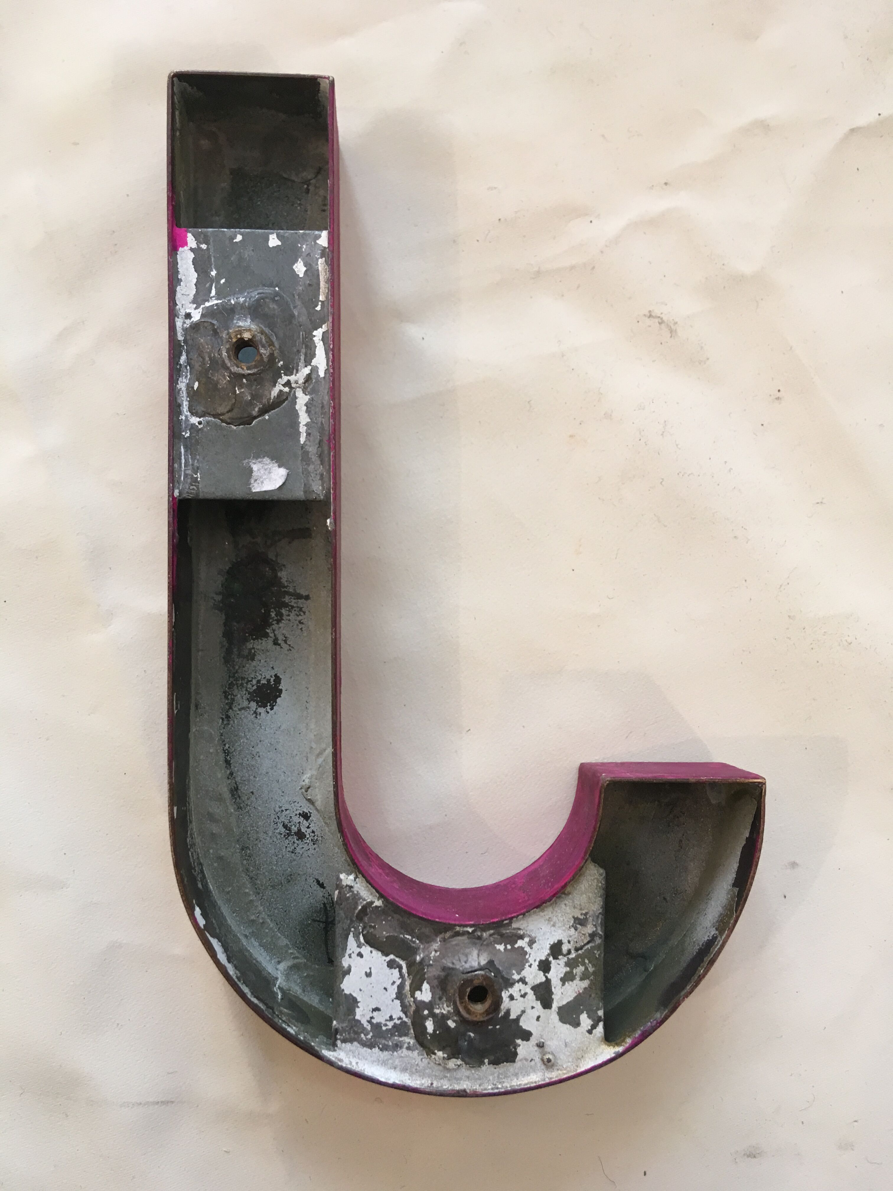 Old letter to sign iron j