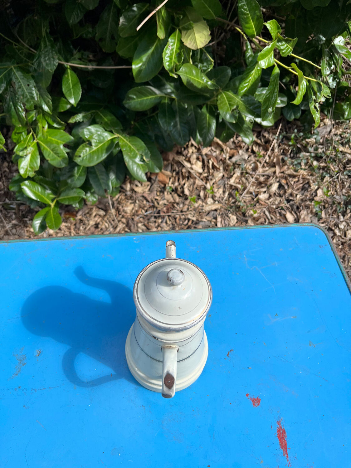 Enamelled coffee maker