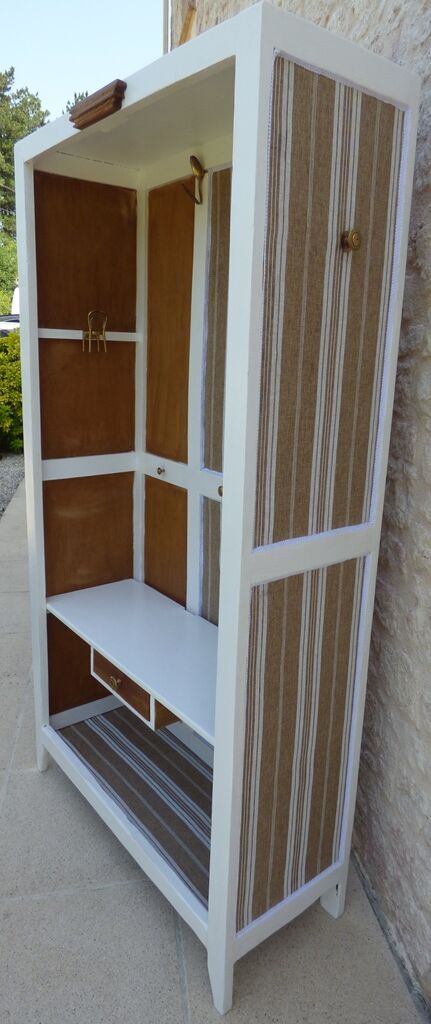 Entrance cabinet white cloakroom and wood linen upholstery fabric