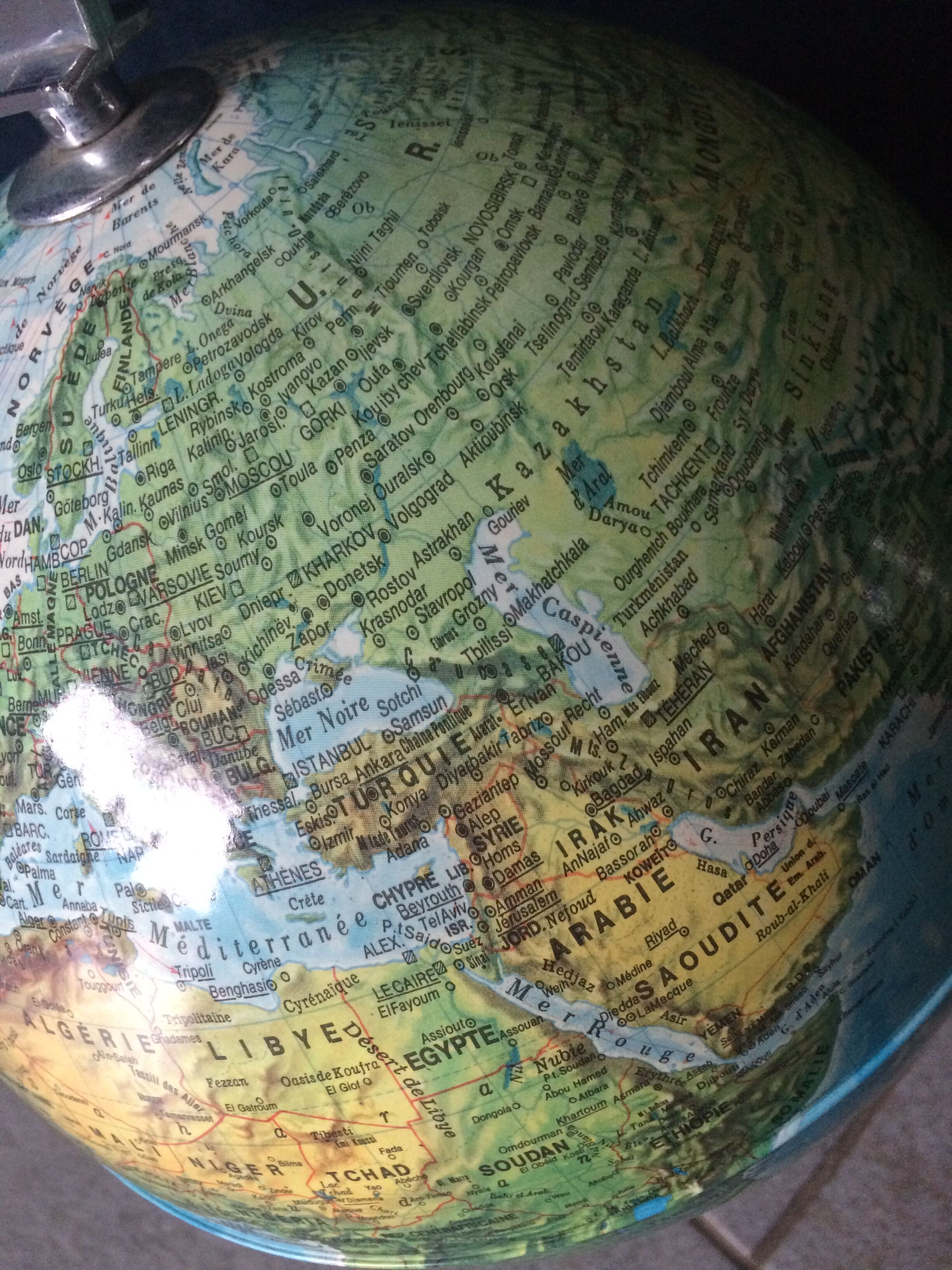 Wooden earth globe 70
