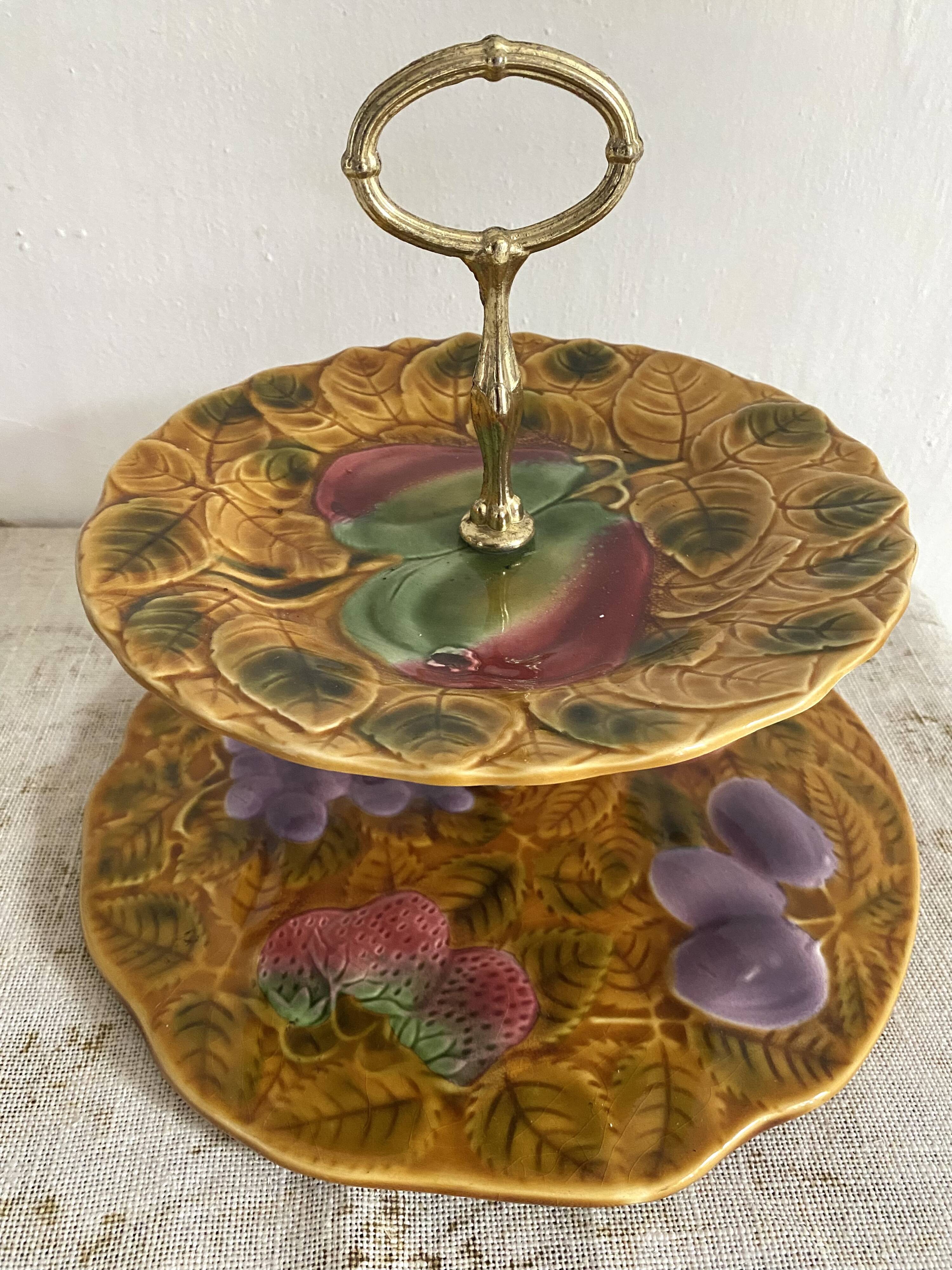 Sarreguemines barbotine cake display with fruit decoration