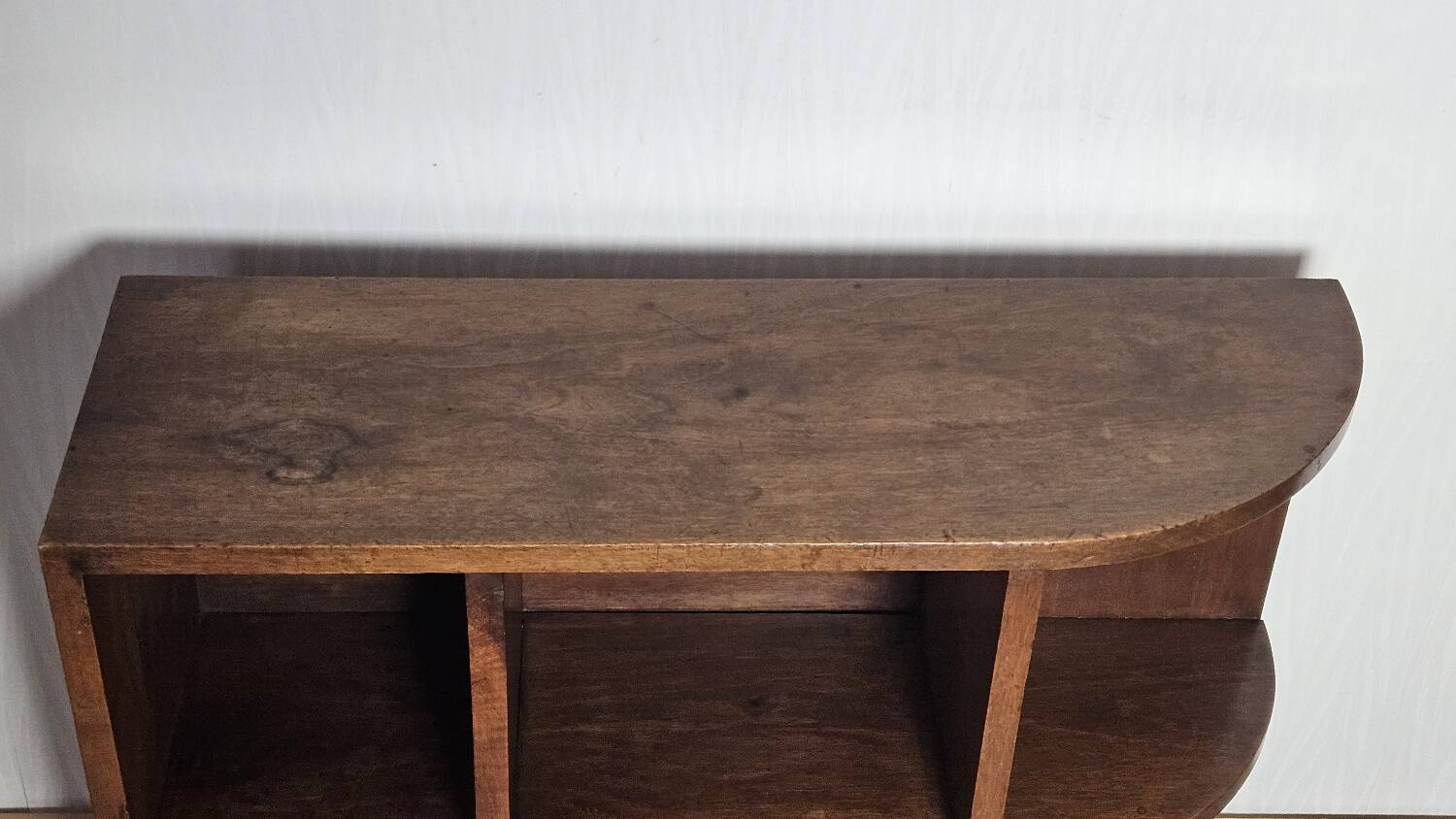 Low walnut Art Deco furniture