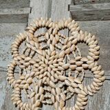 Shell trivet