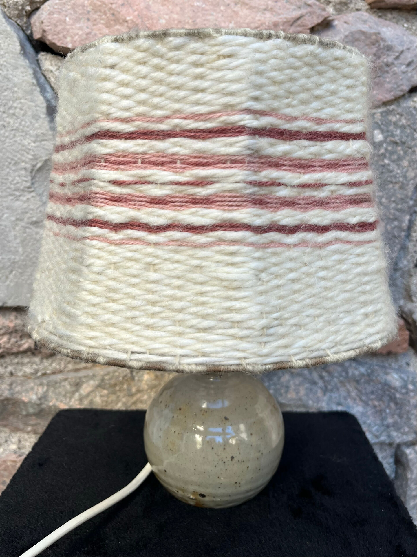 Lampe vintage en grès et abat-jour laine