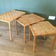 Tables gigognes en osier et rotin