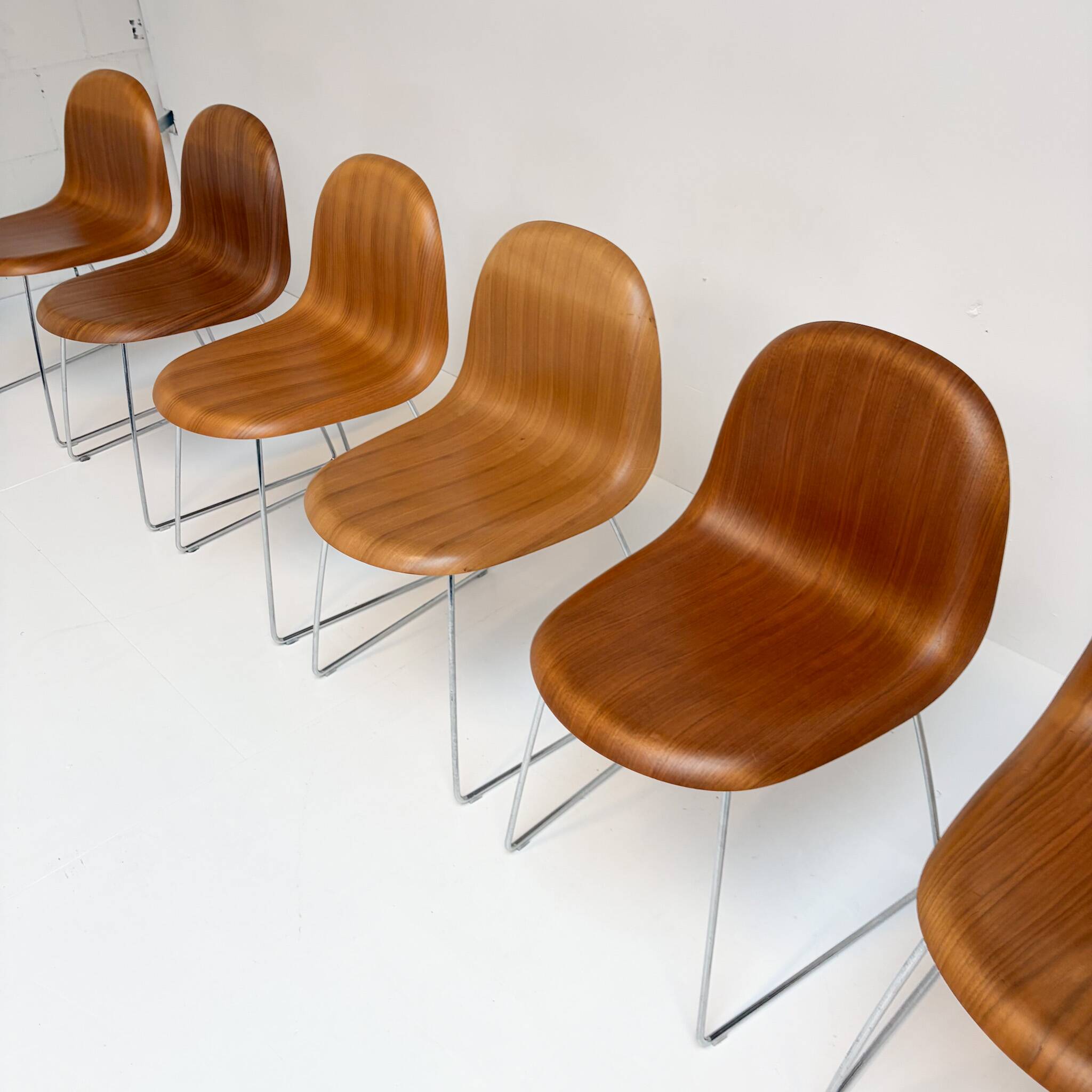 Ensemble de 6 chaises de design danois Gubi 3D de Komplot Design, 2003