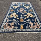 Chinese rug with dragon decoration. 230x165 cm