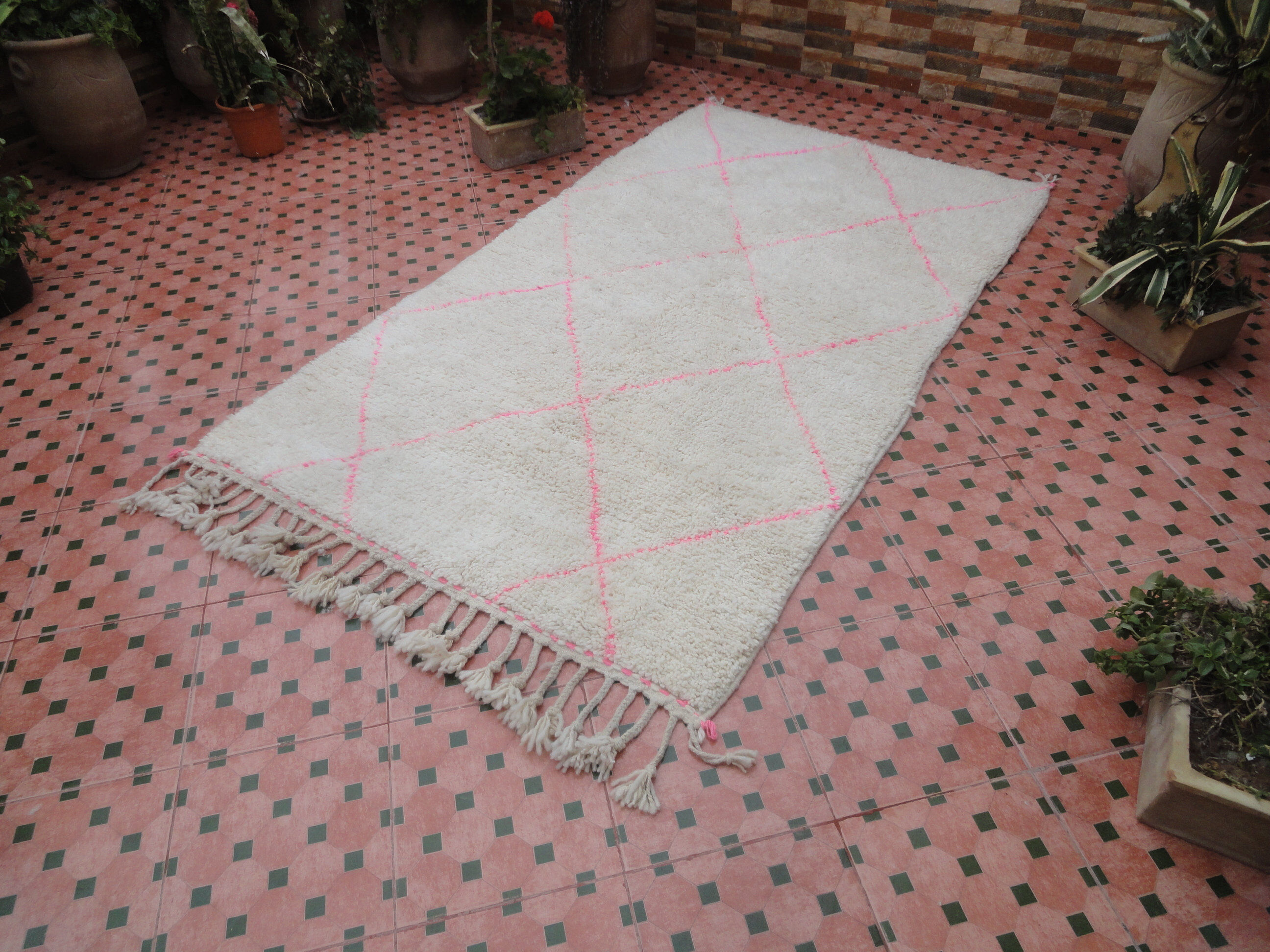 Beni ourain carpets rose 250 x 143 cm