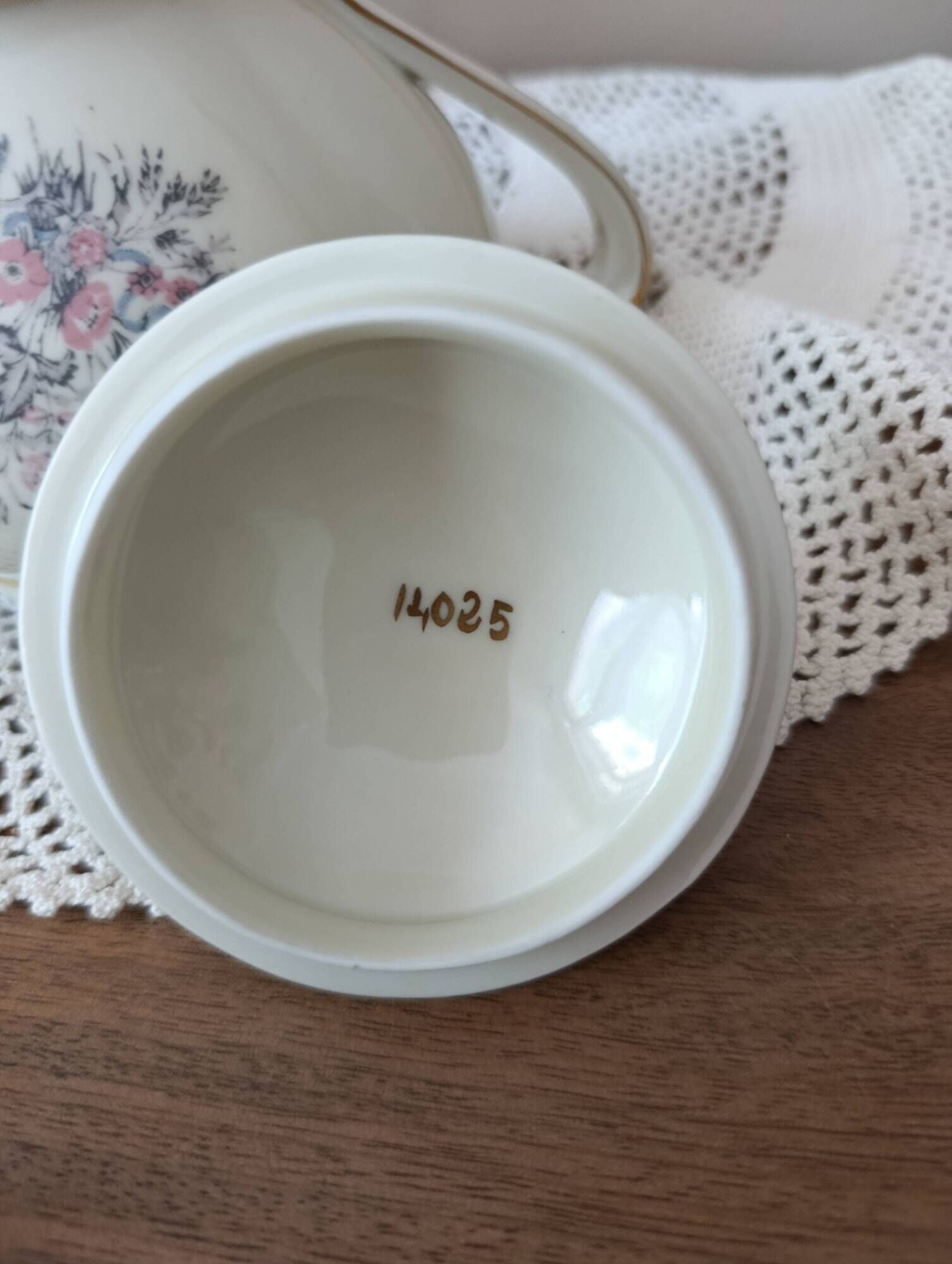 Porcelain teapot with floral and gold decoration, Old Royal Manufacture