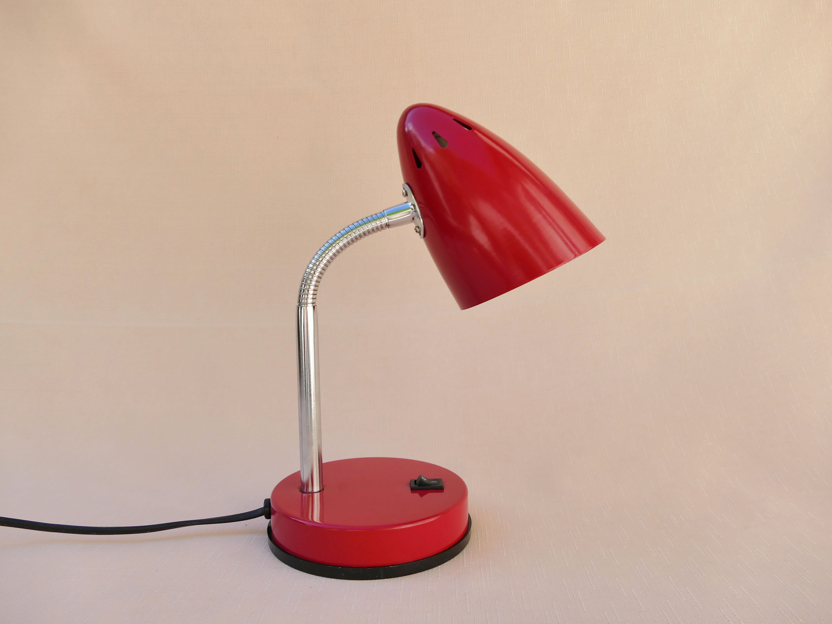 Vintage 80s metal red desk lamp with articulated arm