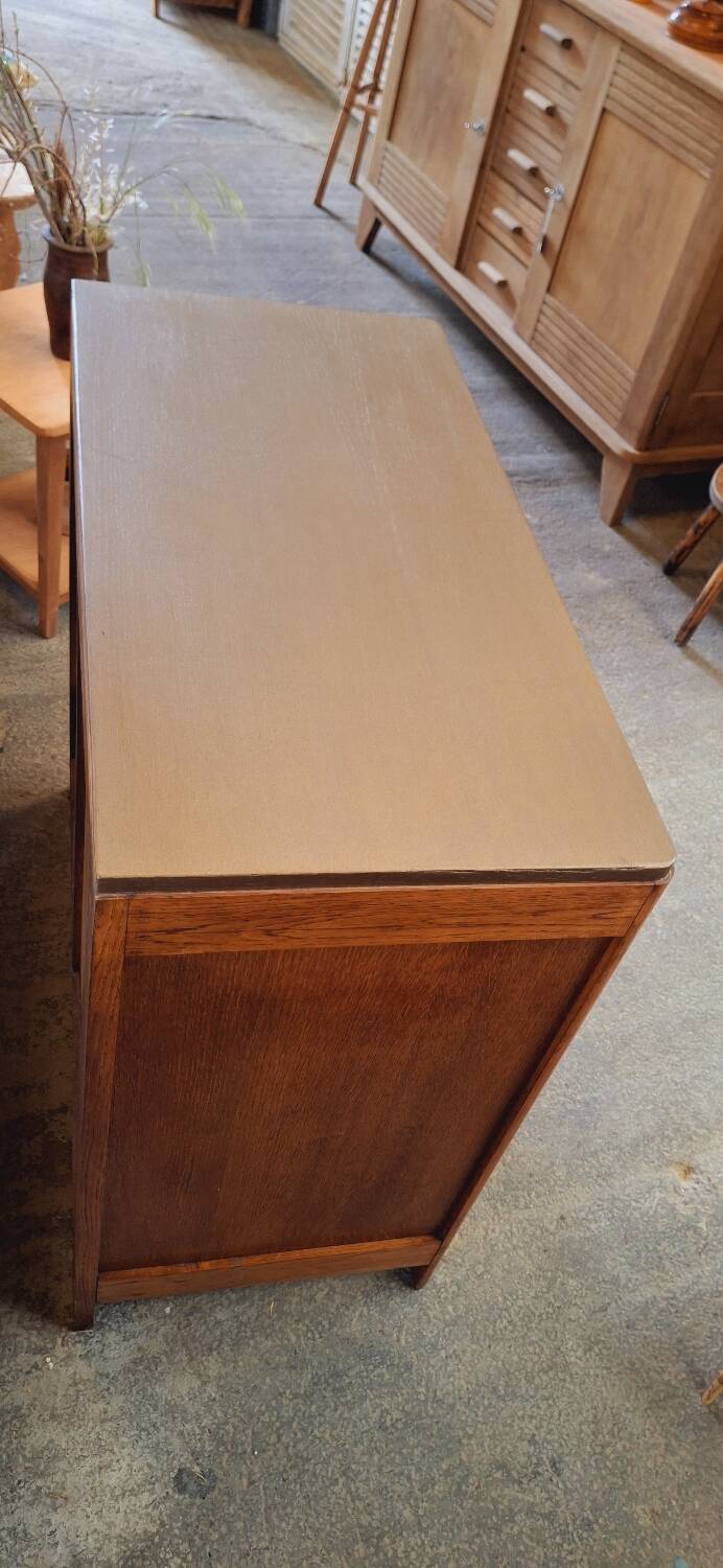Antique chest of drawers