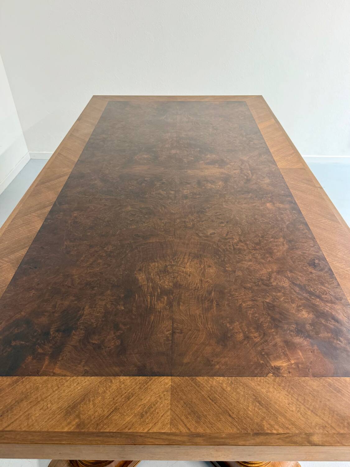 Ancienne table en noyer et loupe art déco année 30 France rallonges