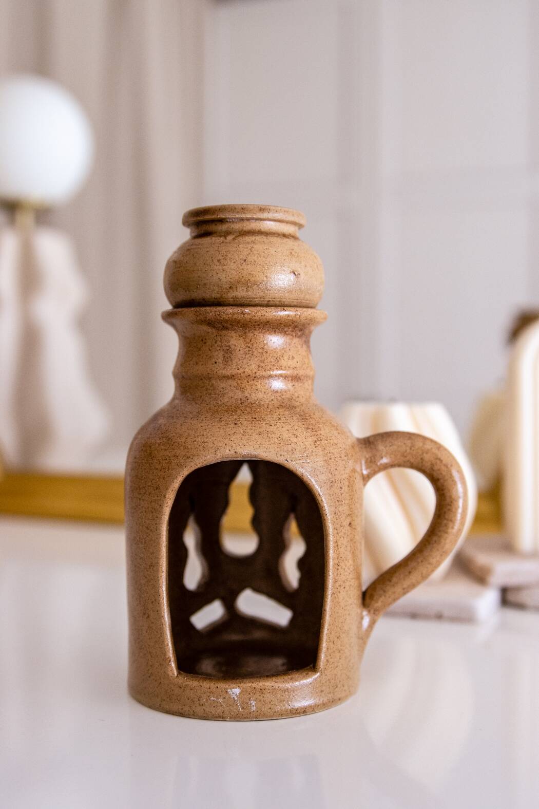 Stoneware tealight holder / oil warmer