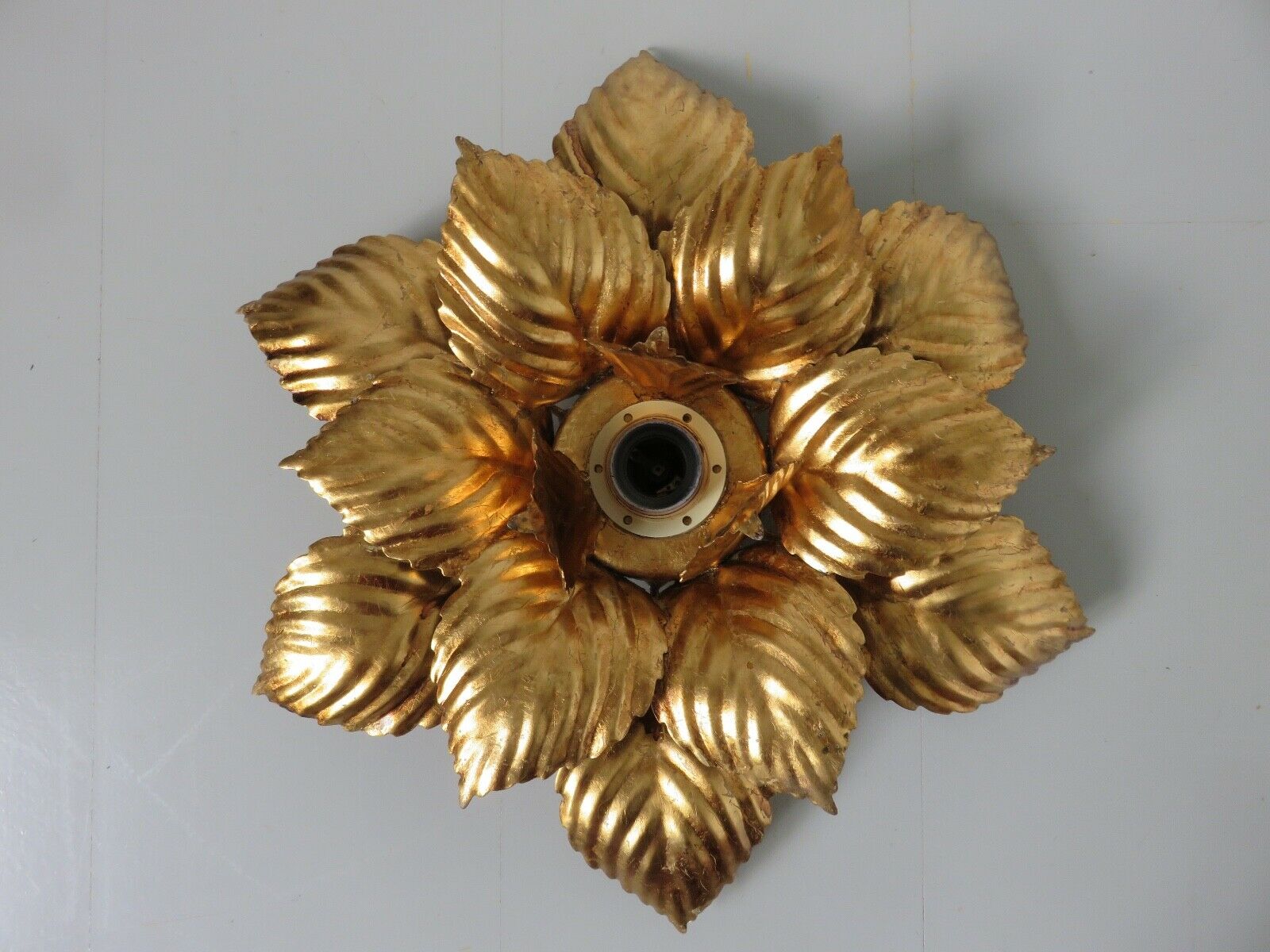 Pair of "flower" sconces in 70s golden metal