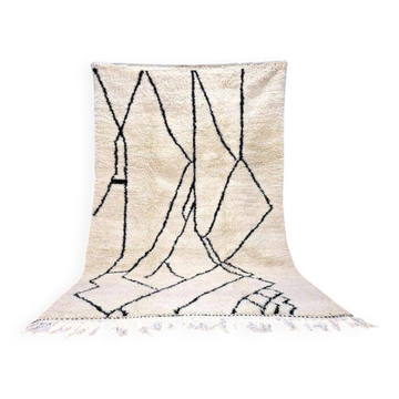 Tapis marocain fait main de oued zam taille 160 x 240 cm