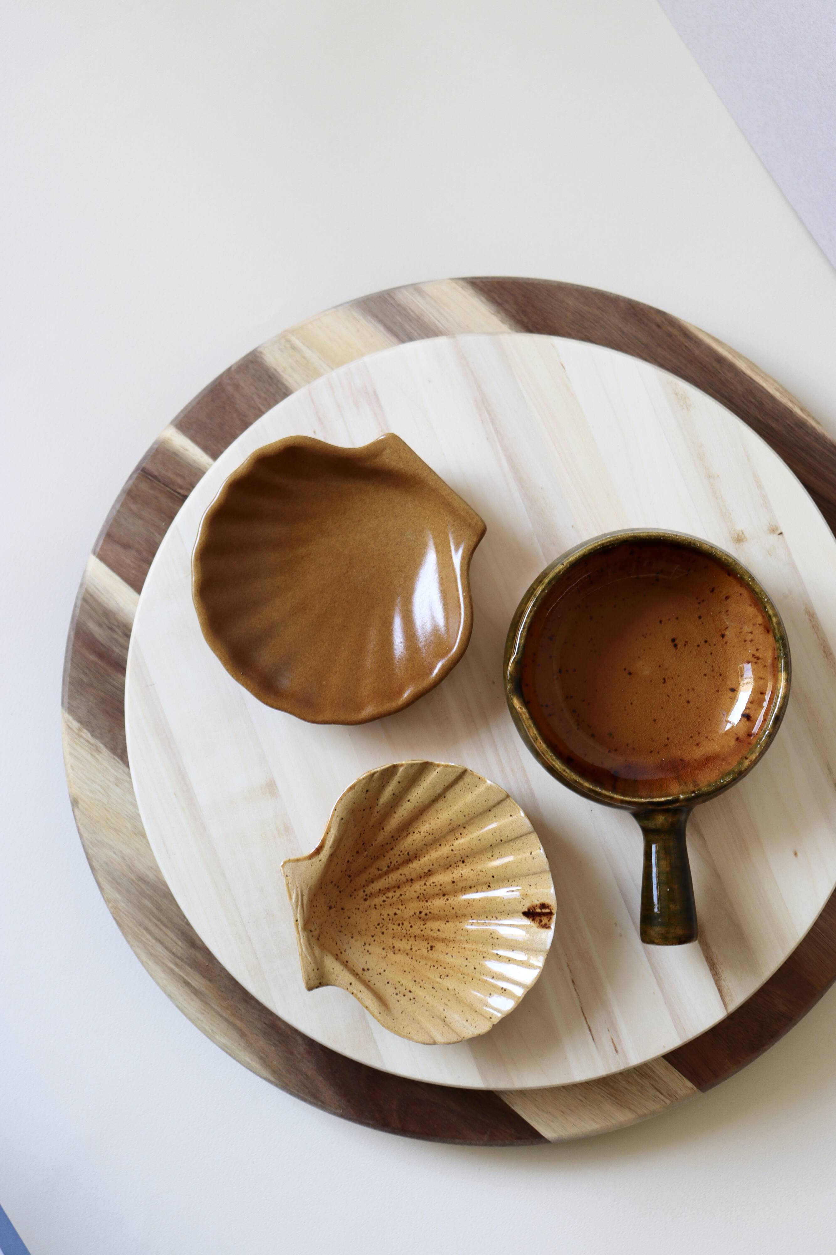 4 caramel shell cups