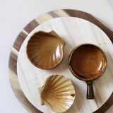 4 caramel shell cups