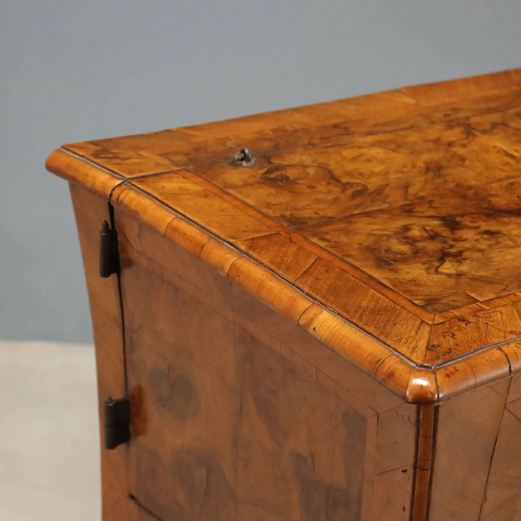 Ancient Baroque cabinet in walnut and cherry wood, Italy, 18th century.