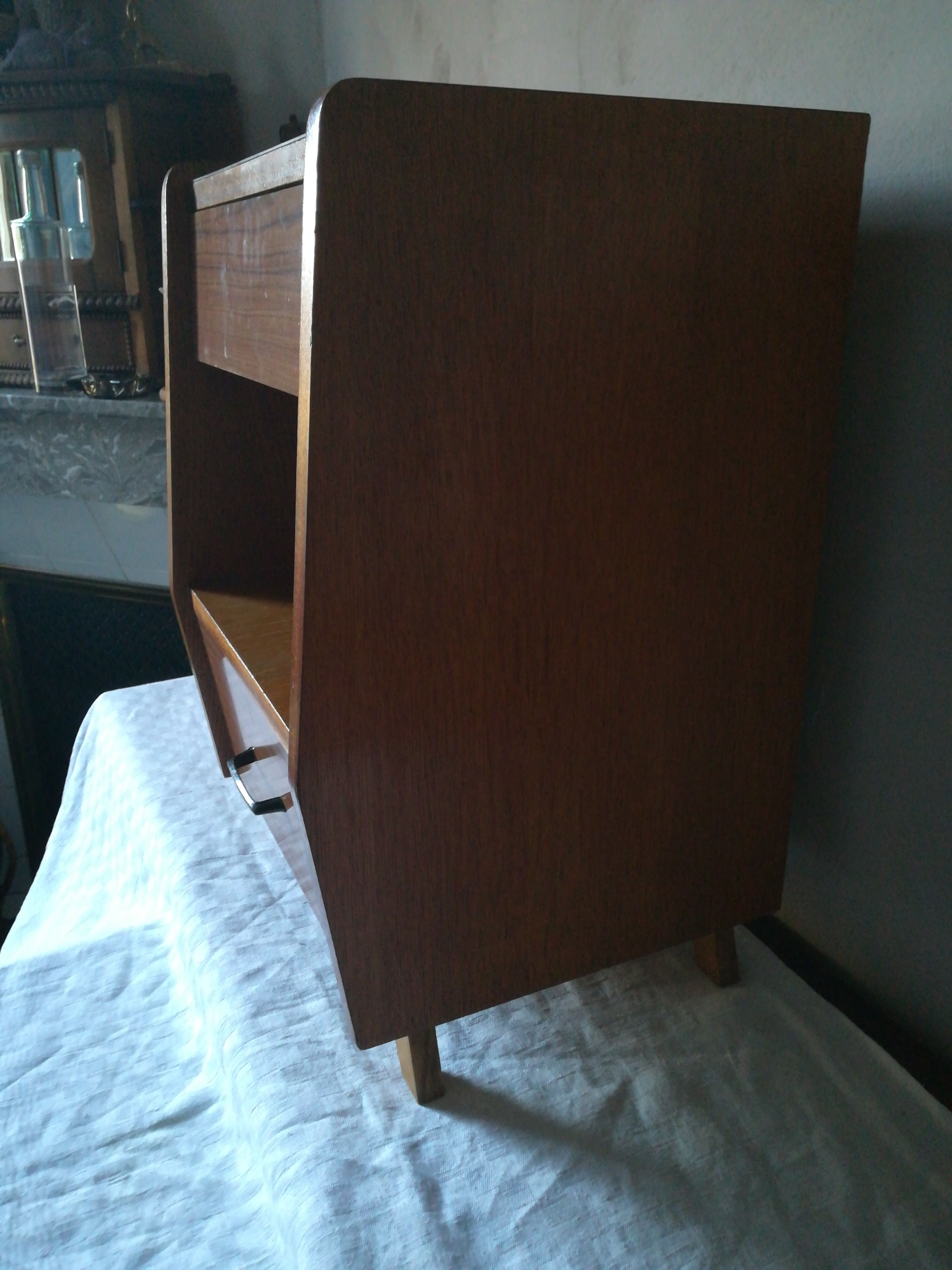 Nightstand with compass feet