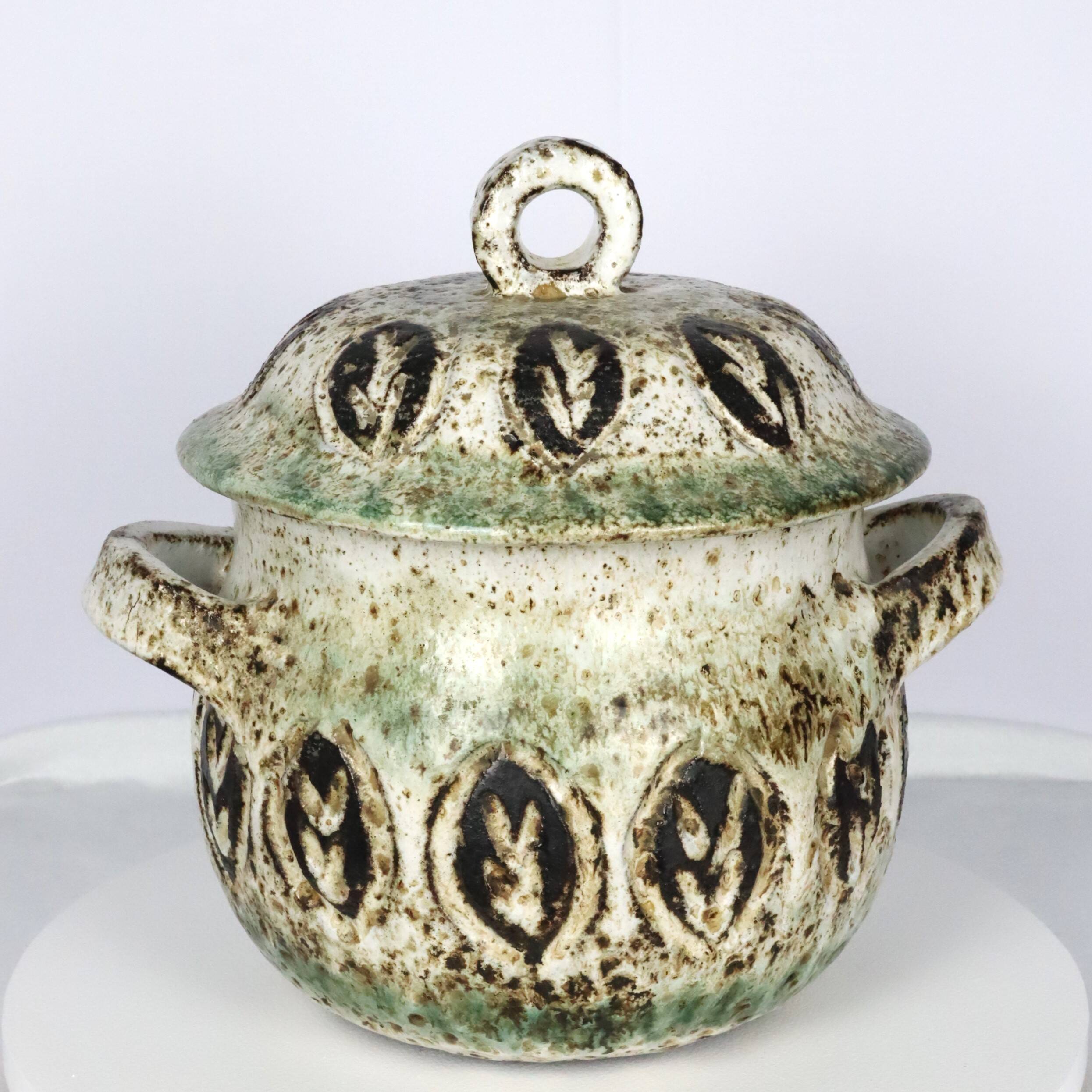 Ceramic pot by Thiry Vallauris