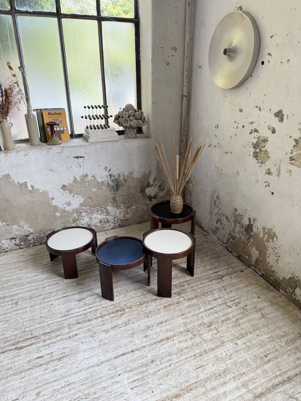 Nido 780 G stackable coffee tables. Frattini for Cassina