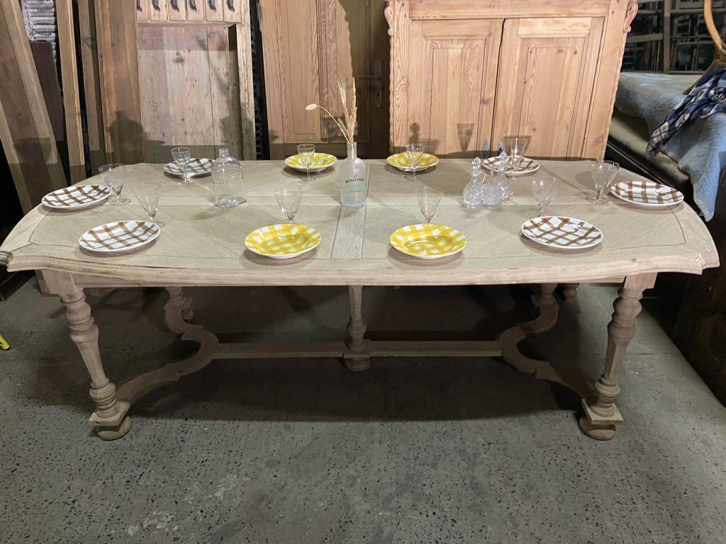 Large table in raw wood