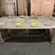 Grande table  en bois brut