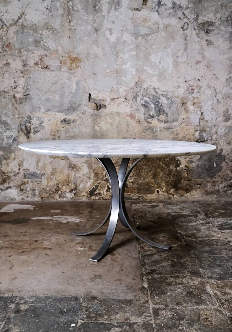Large table ronde en marbre de Carrare, Italie, 1970s