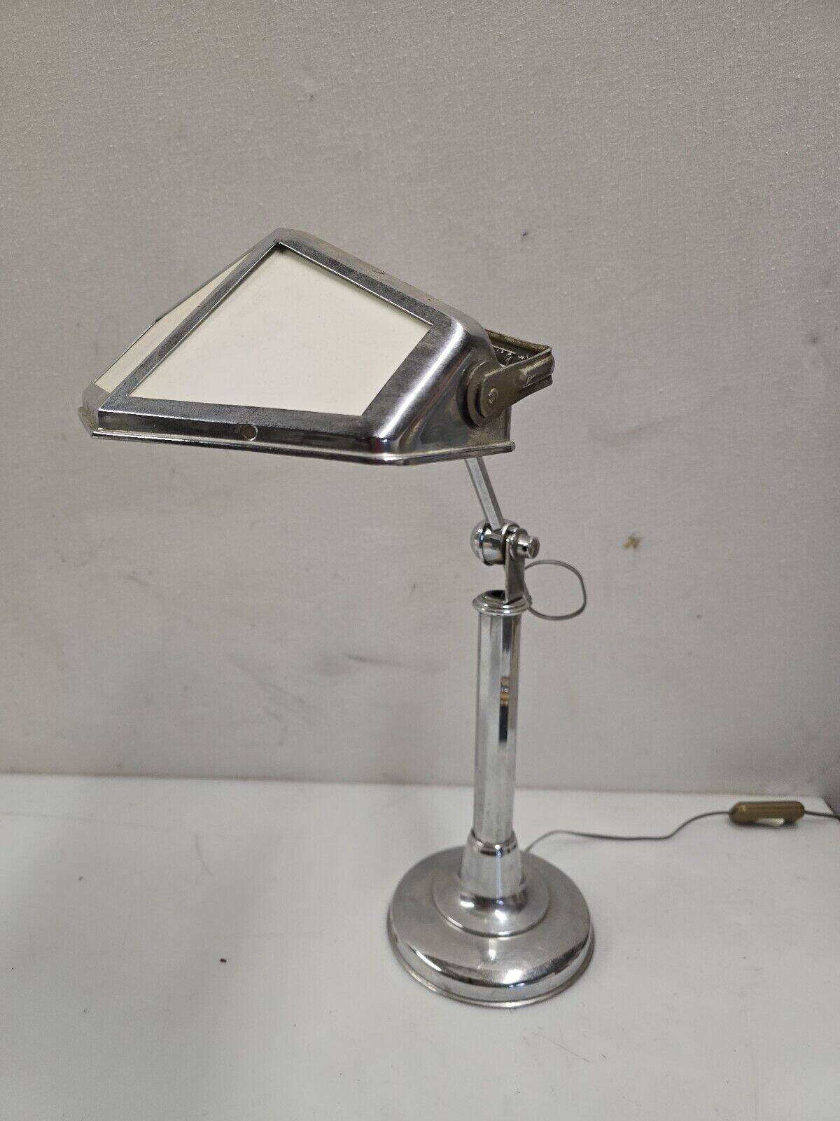 Pirouette desk lamp 1920
