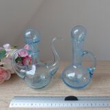 Ensemble Petits Huilier et Vinaigrier en Verre Bullé et Soufflé Bleu Signé Biot