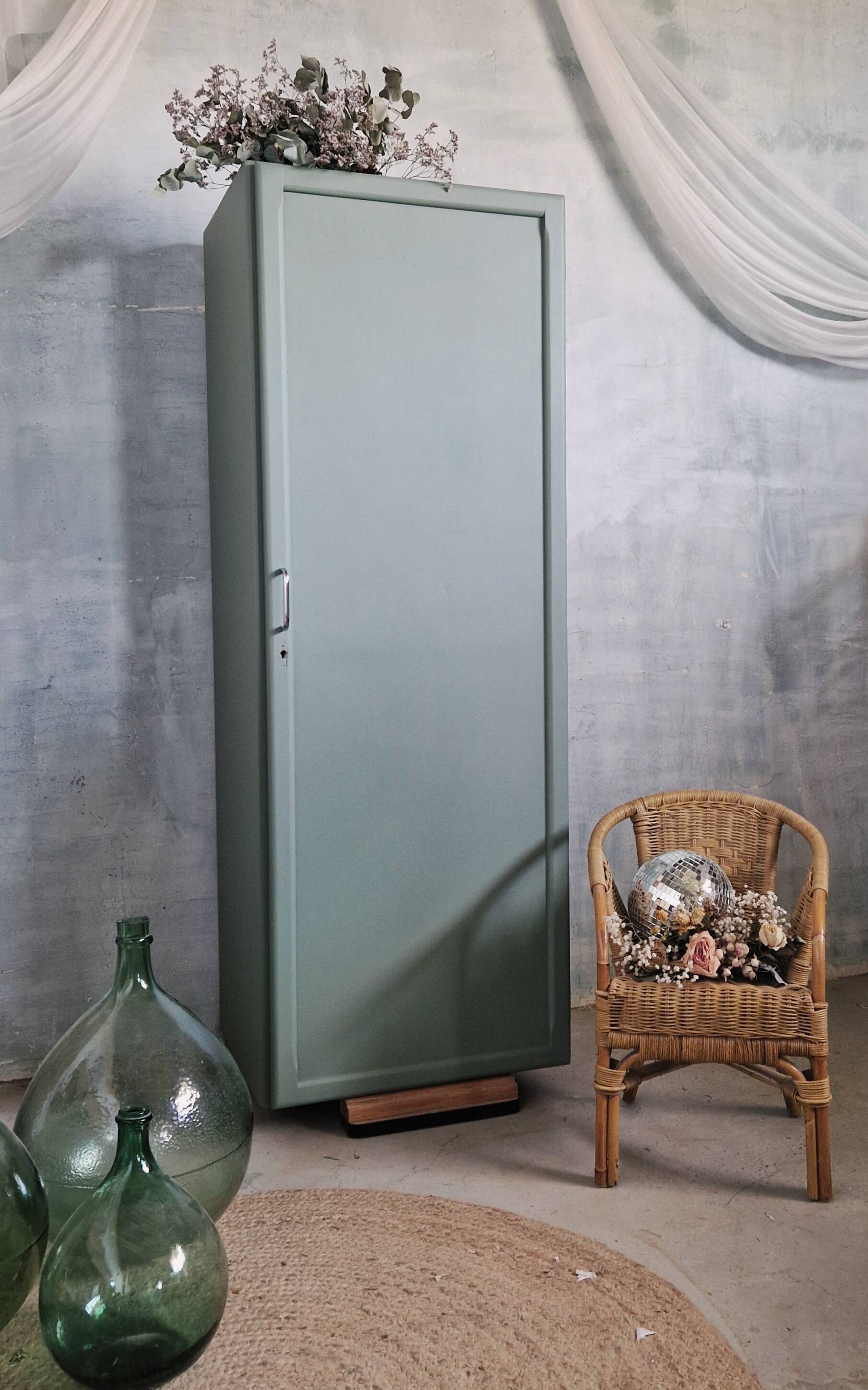 Former boarding school changing room