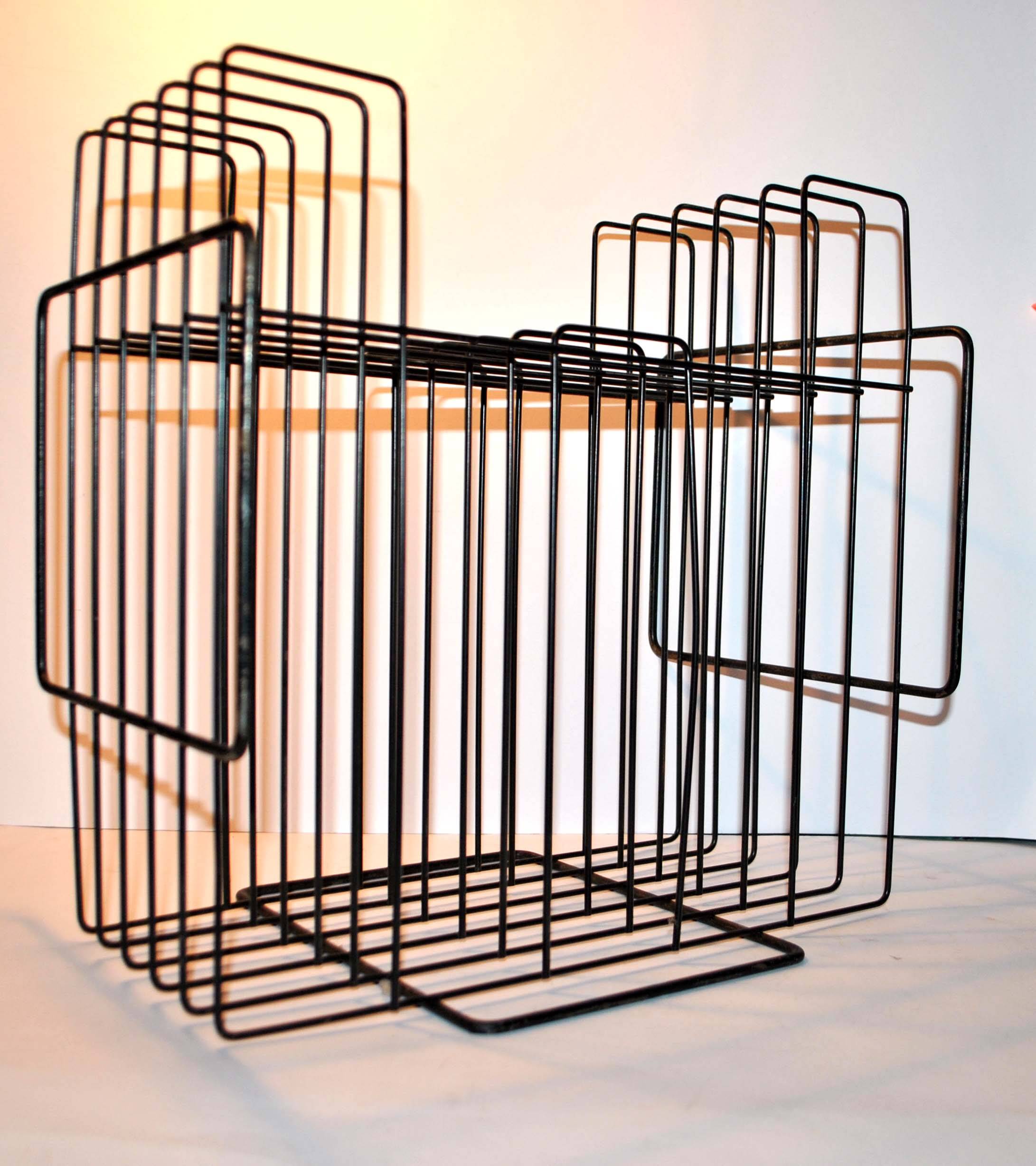 VINTAGE 1960-1970 graphic vinyl record holder in black metal