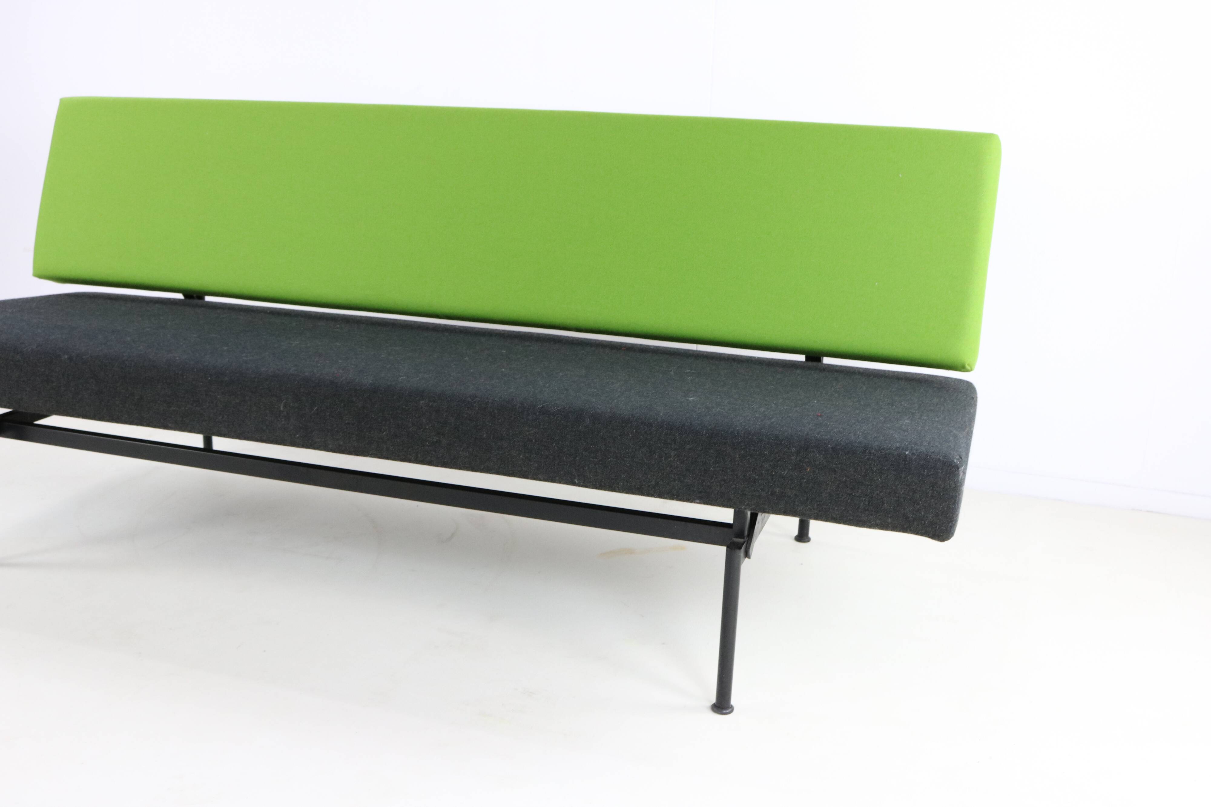 Sixties design sit/sleep sofa by Cordemeyer for Gispen Holland