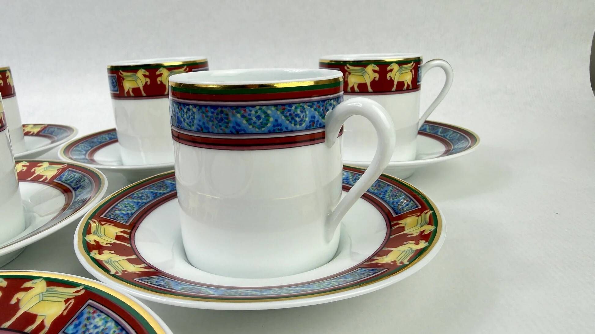 Raynaud Limoges — Six porcelain coffee cups, Pégase model
