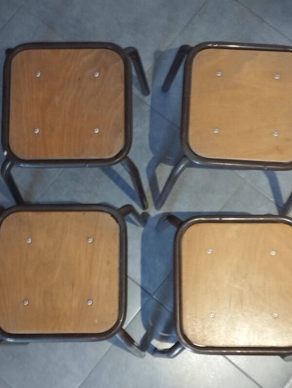 4 tabourets Mullca indus, atelier, école époque vintage
