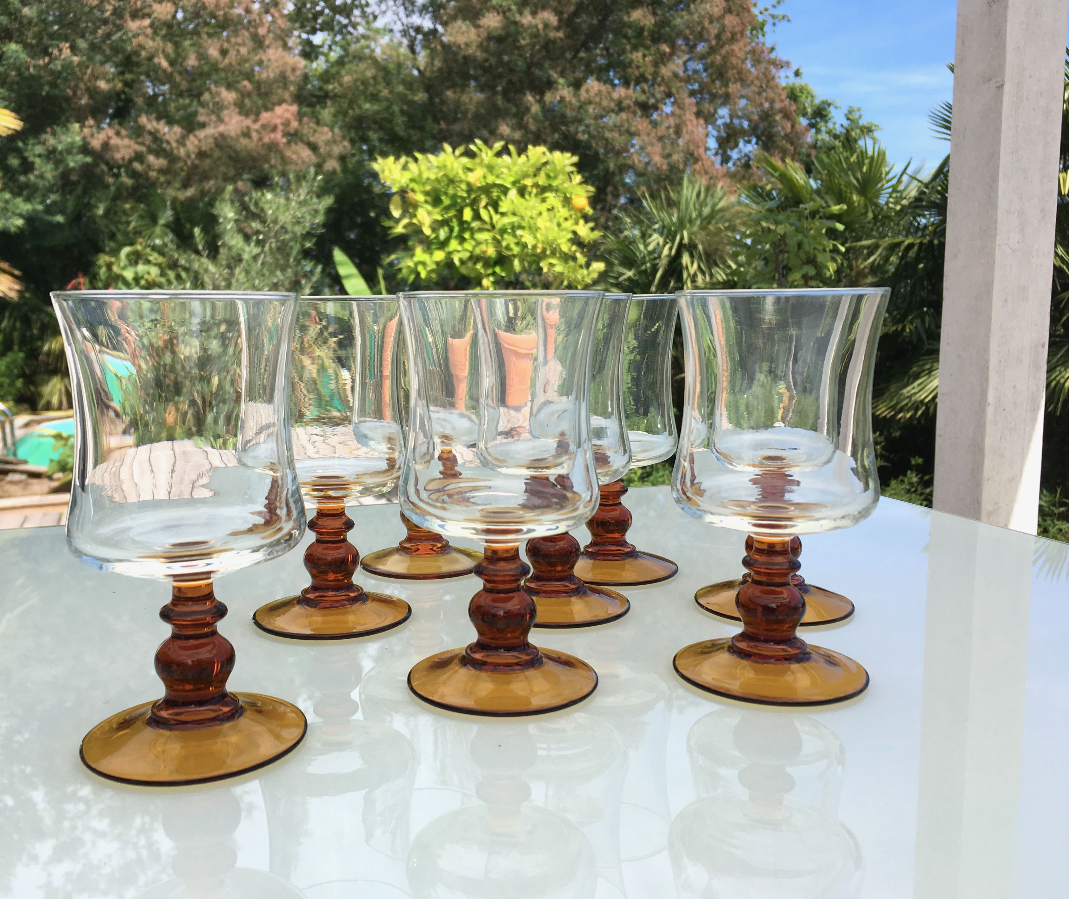 Set of 8 vintage wine glasses