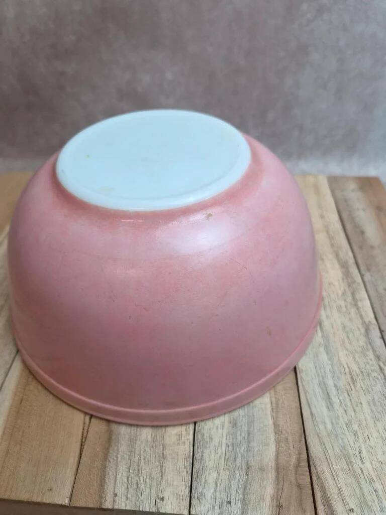 Pyrex Salad Bowl Flamingo Pink 403 USA – Vintage 50s/60s