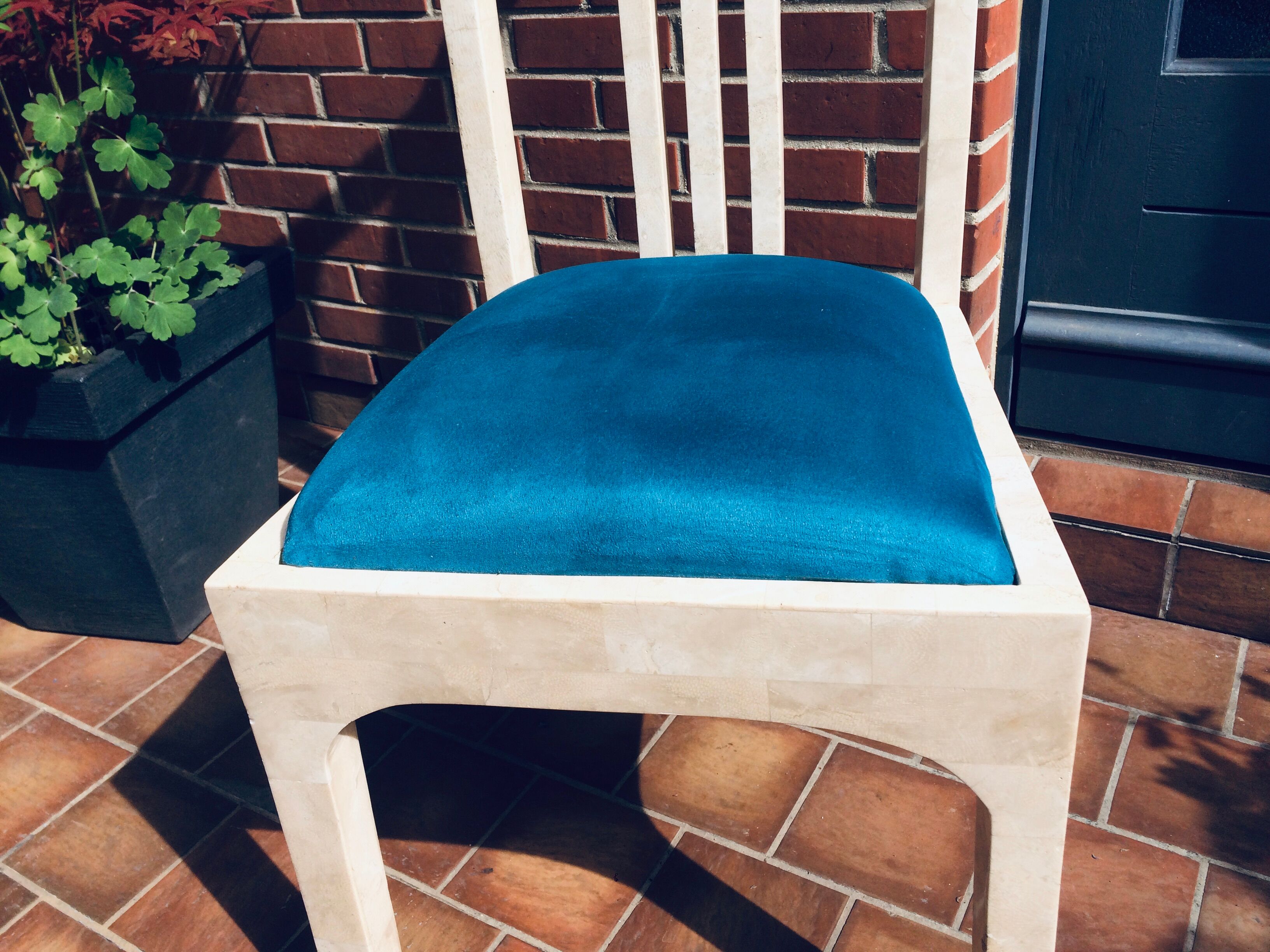 Chaises vintage et design en marbre blanc