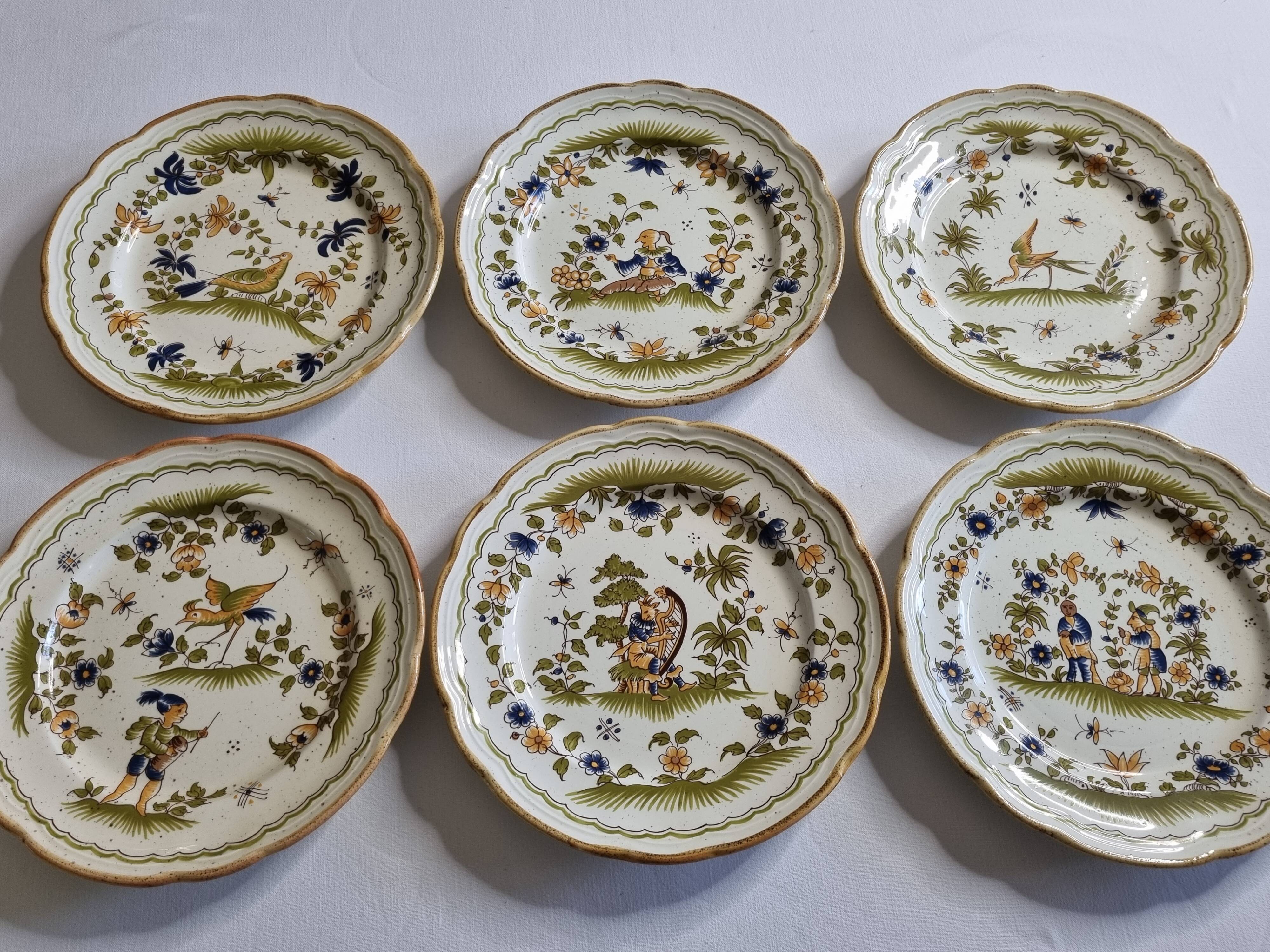 Vintage earthenware table service made in Italy, reproduction 18th century Moustier, 24 cm